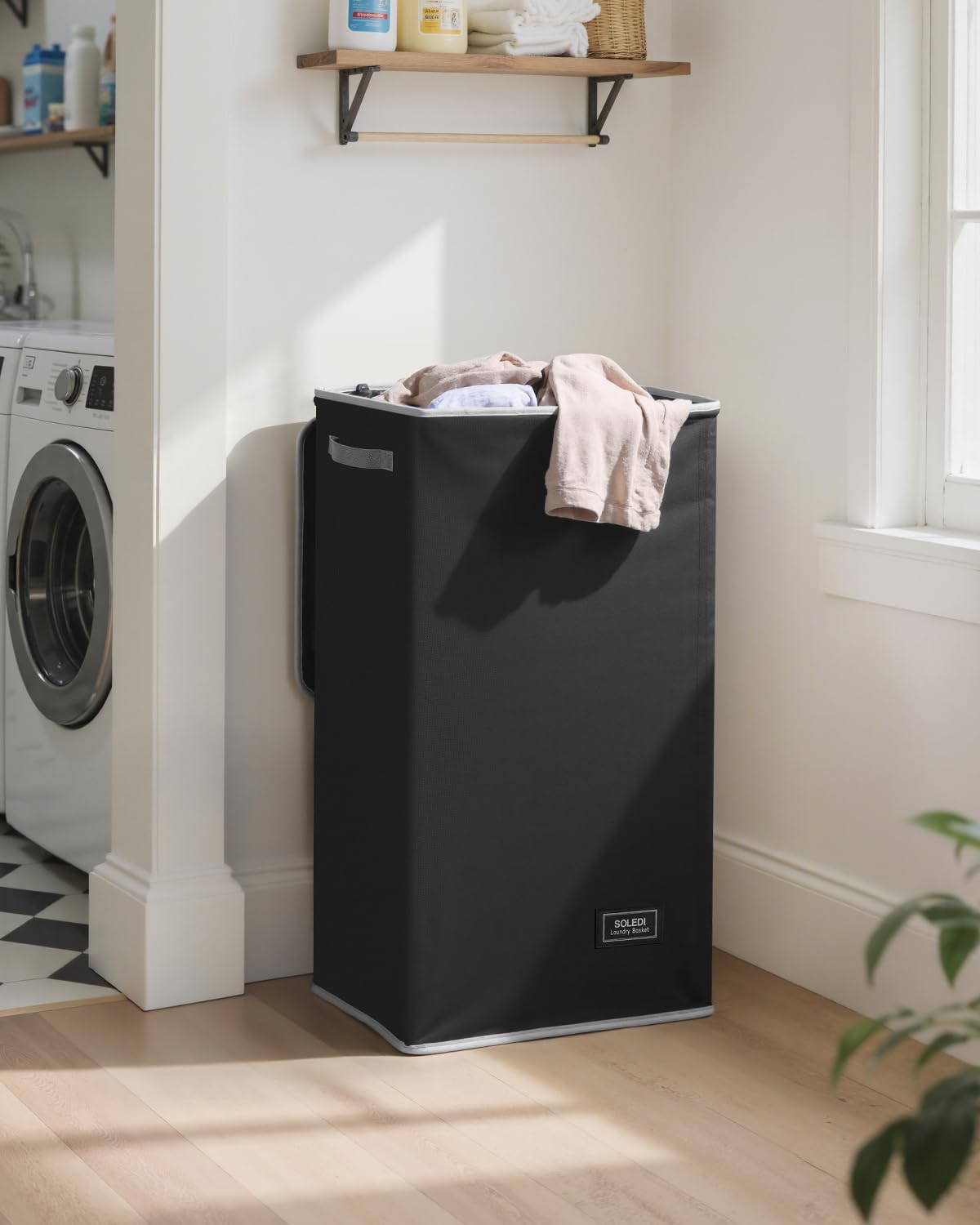SOLEDI hamper with removable bag for easy laundry transfer and cleaning.