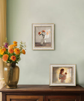 Sonefreiy desk display shows vertical or horizontal setup for versatile photos.