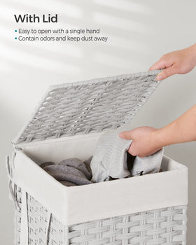 SONGMICS removable liner with handles for easy cleaning and transport