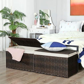 SONGMICS sturdy metal frame supports up to 66 pounds of weight.