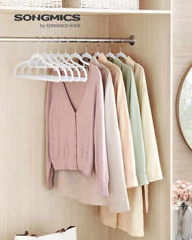 SONGMICS non-slip shoulder detail prevents slipping, ideal for delicate fabrics.