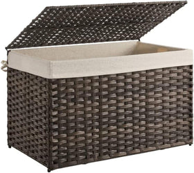 SONGMICS storage basket with lid closed, preserving blankets from dust.