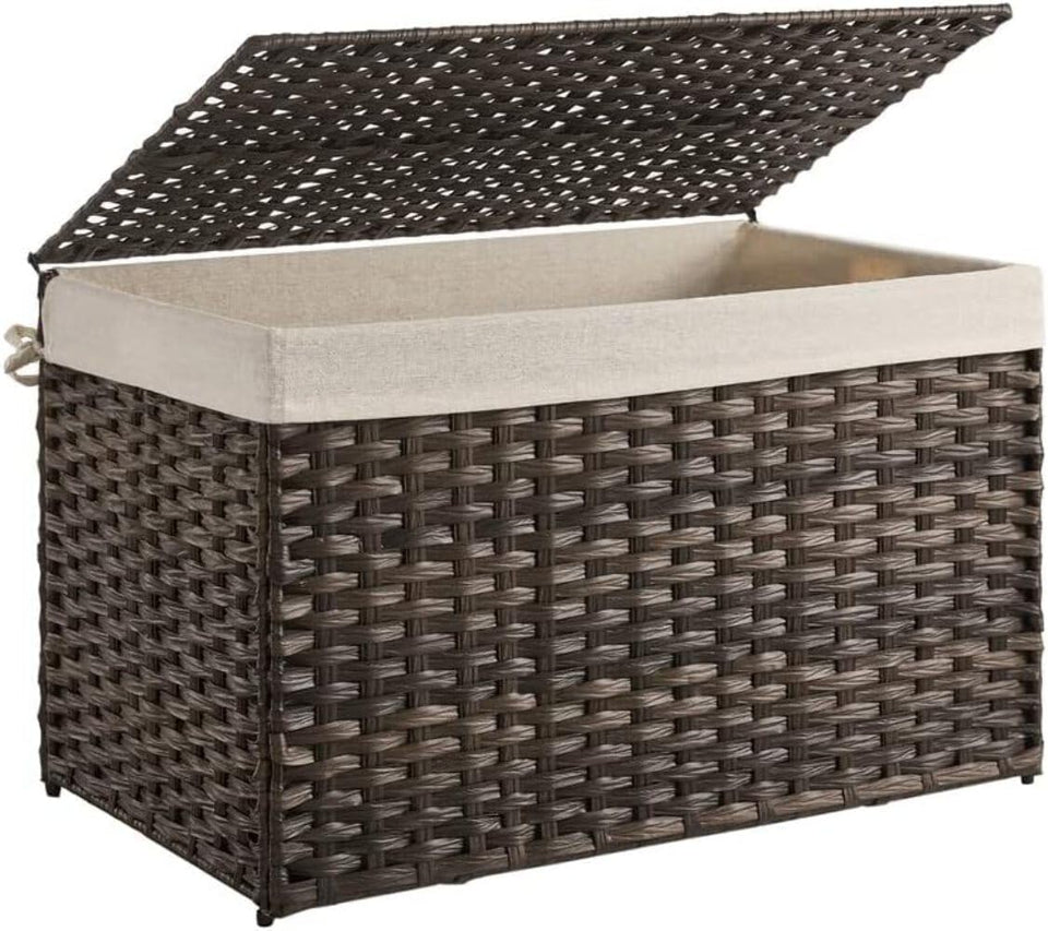 SONGMICS storage basket with lid closed, preserving blankets from dust.