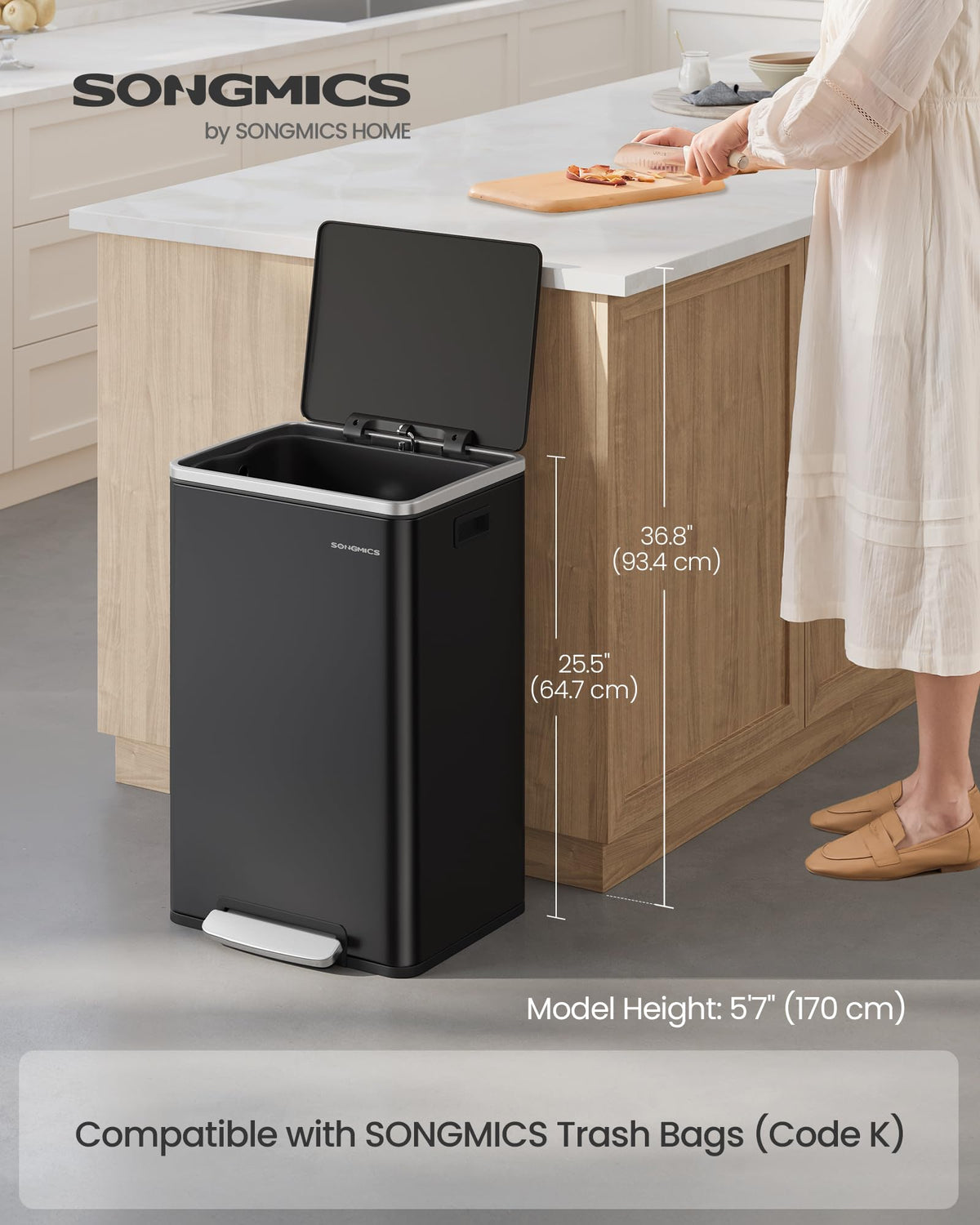 SONGMICS ink black pedal-operated waste bin for hands-free use