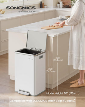 Songmics soft-close lid shuts quietly to reduce noise and odor.