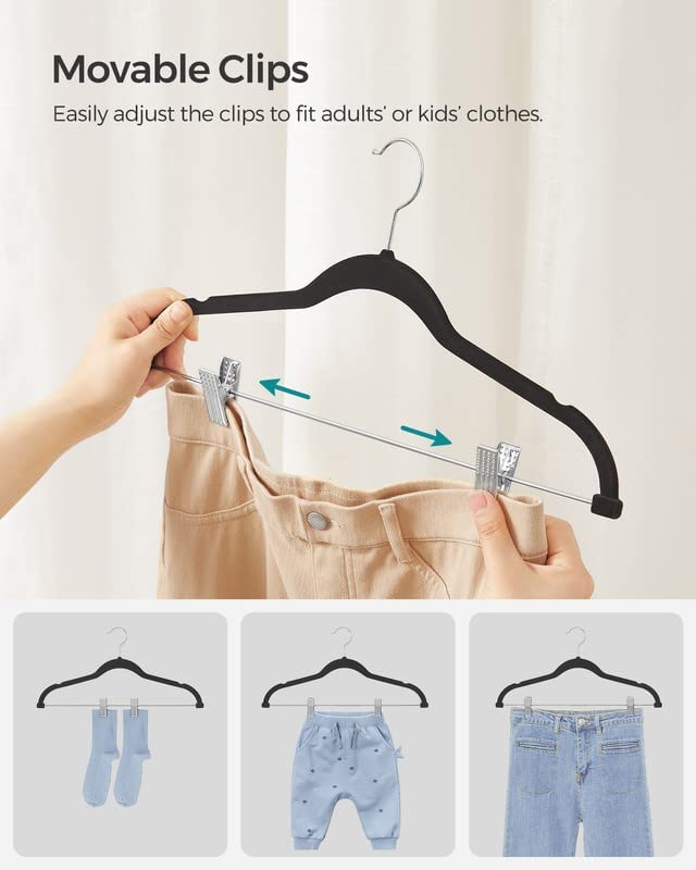 SONGMICS two movable clips adjust to fit different waist sizes without leaving marks.