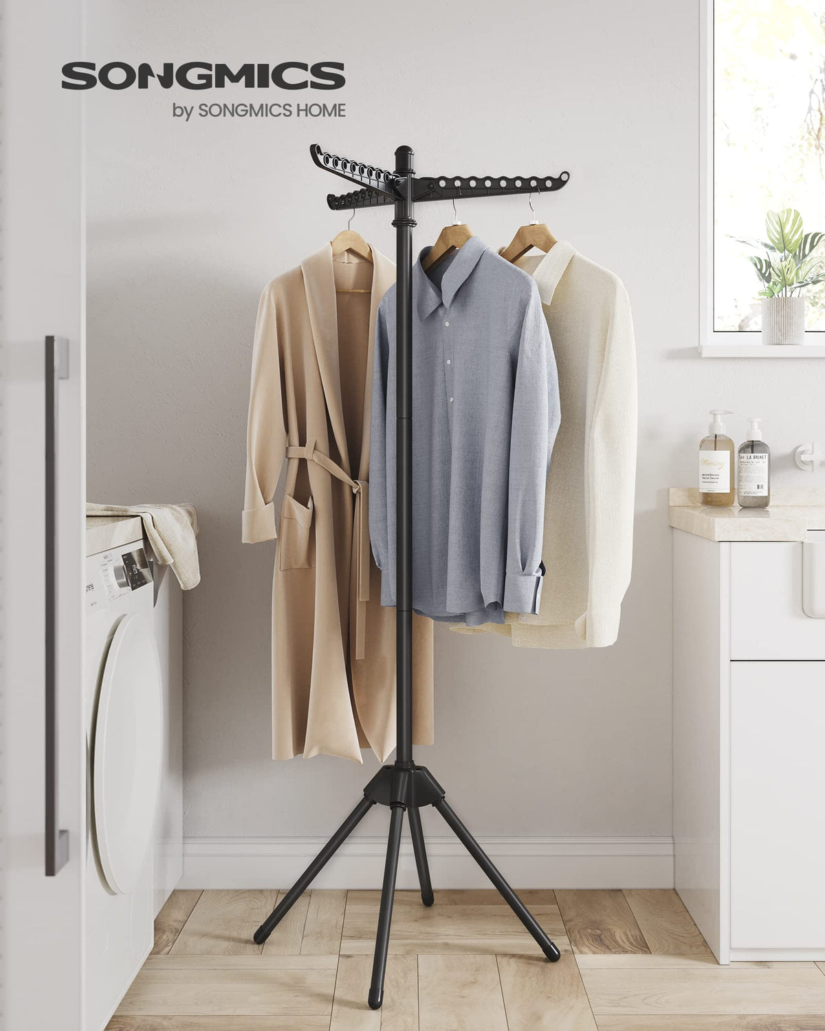 SONGMICS ullr510b01 rotatable-arms enable easy hanging and quick access to clothes.