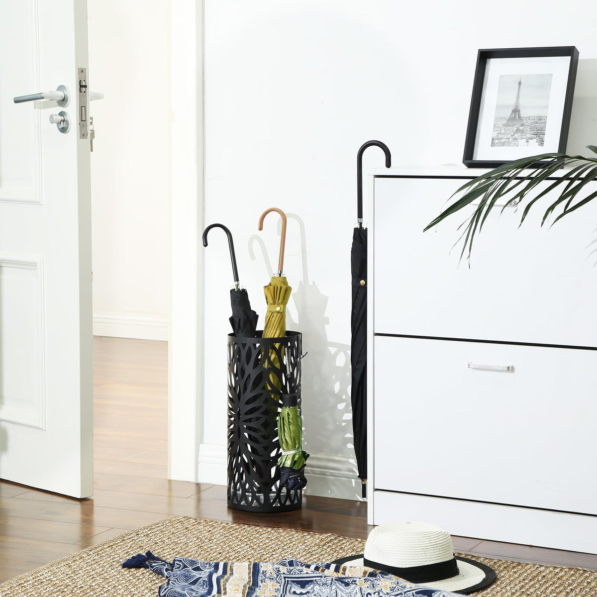Songmics umbrella stand shows long and short hooks for versatile organization