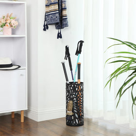 Matte black finish of Songmics umbrella stand adds sleek foyer style