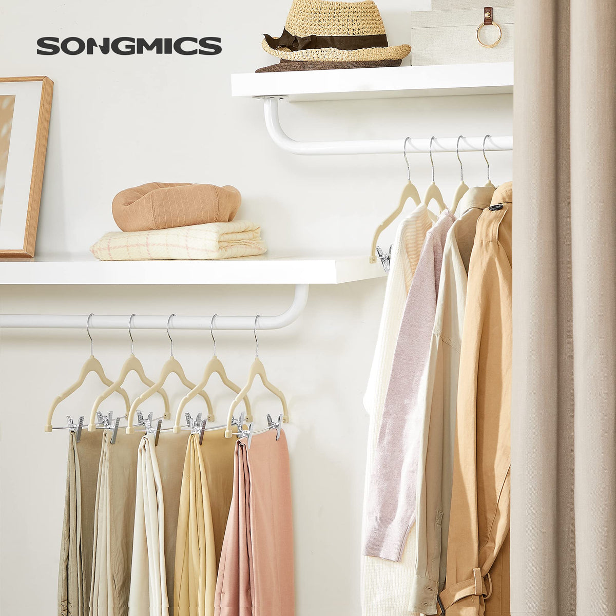 SONGMICS velvet hanger surface provides non-slip grip for garments.