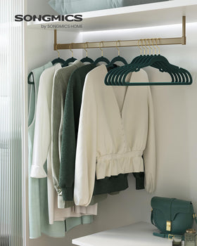 SongMics velvet hangers feature anti-slip surface to prevent slipping.