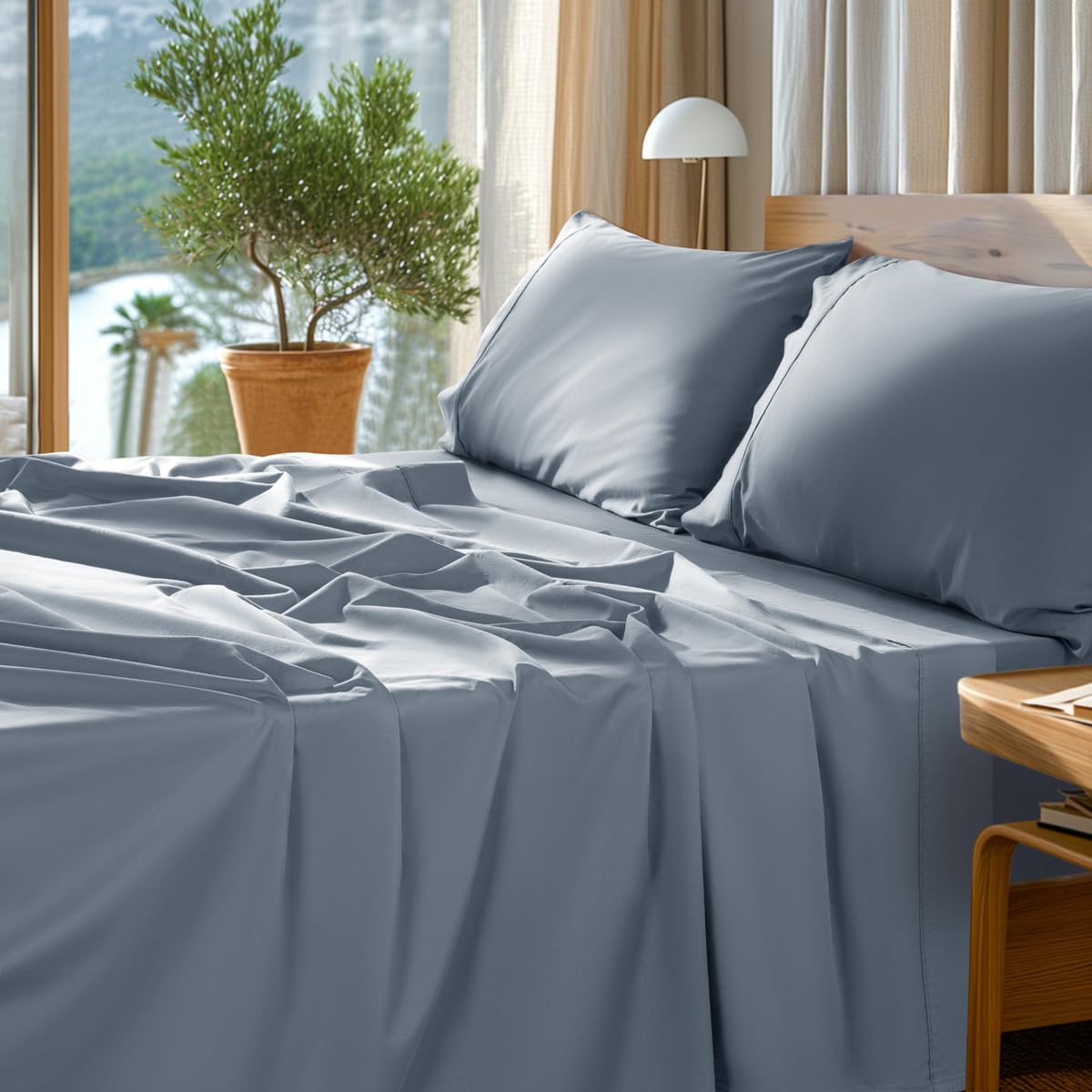 SONORO KATE Egyptian cotton sheets on bed scene for luxurious cooling comfort.
