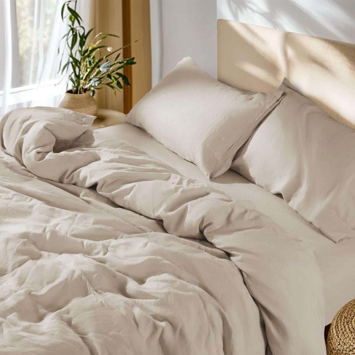 Sonoro Kate linen duvet cover king bed setup demonstrates breathable comfort for hot sleepers