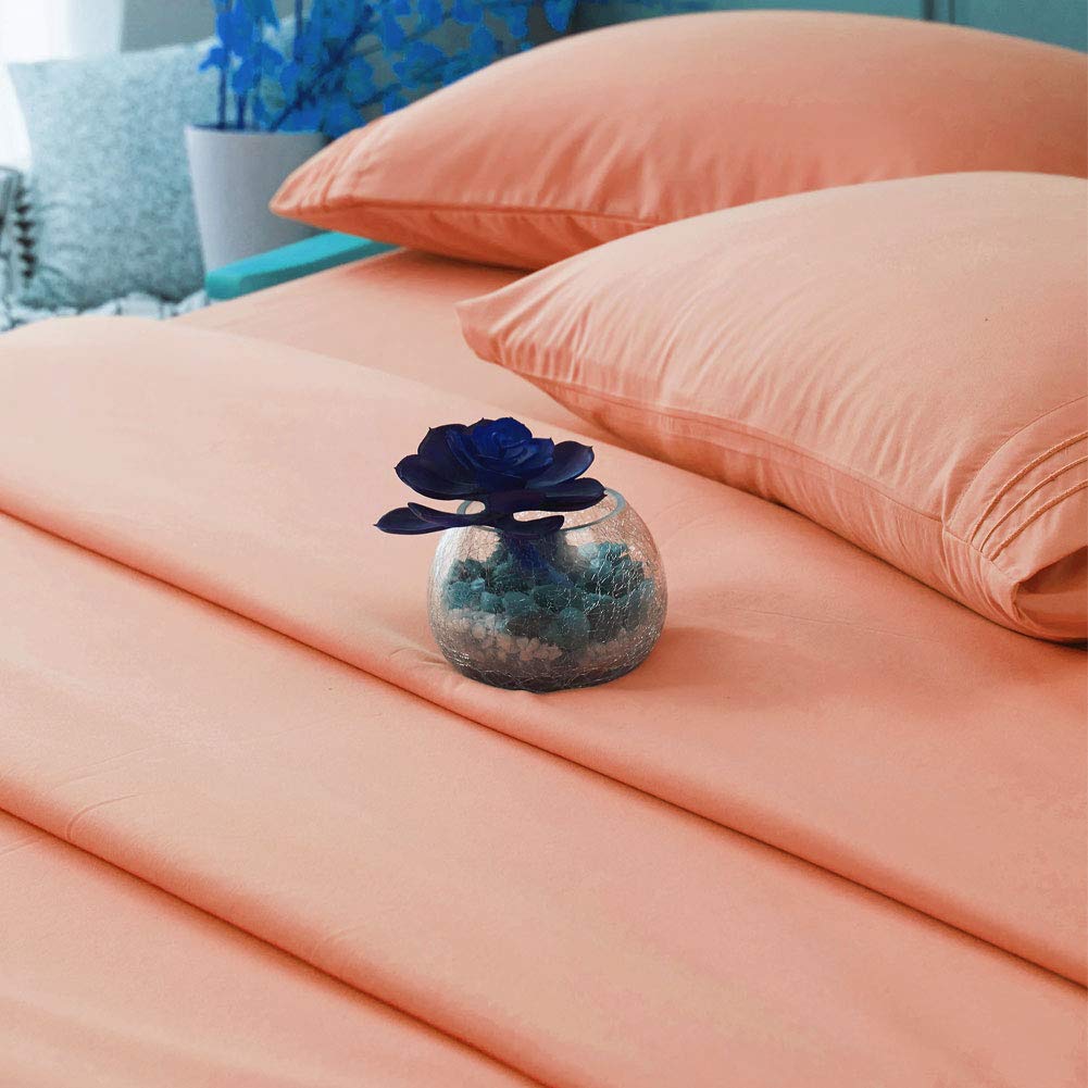 SONORO KATE coral pillowcases offer soft surfaces and easy care.