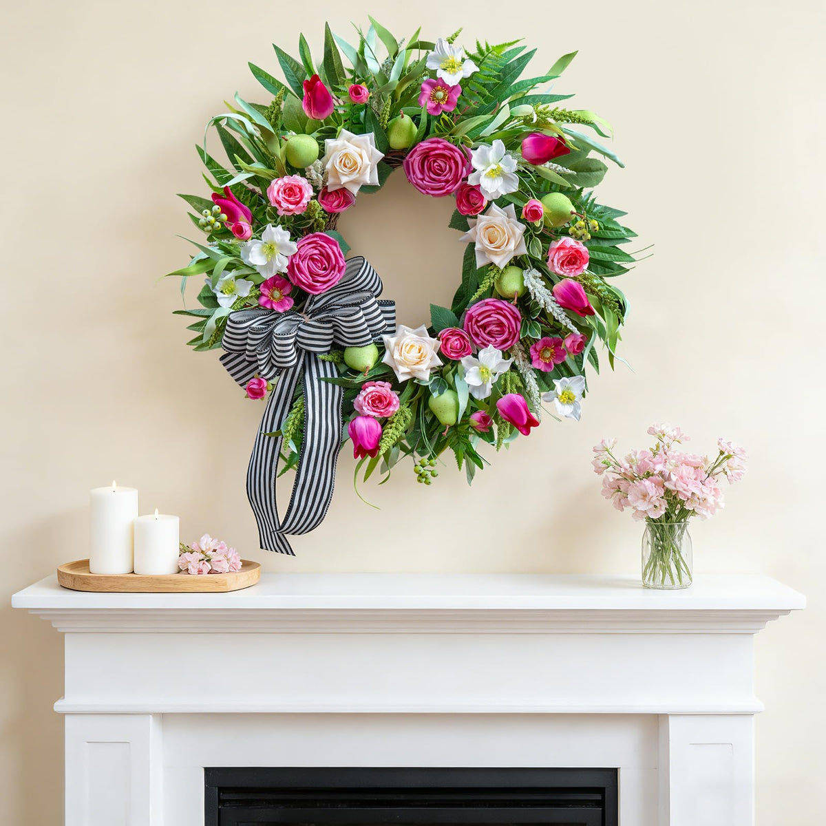 Soomeir center ribbon bow adds chic, modern contrast.