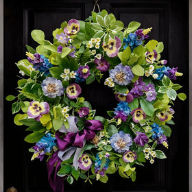 Soomeir front-door wreath with pansy and hydrangea for curb appeal.