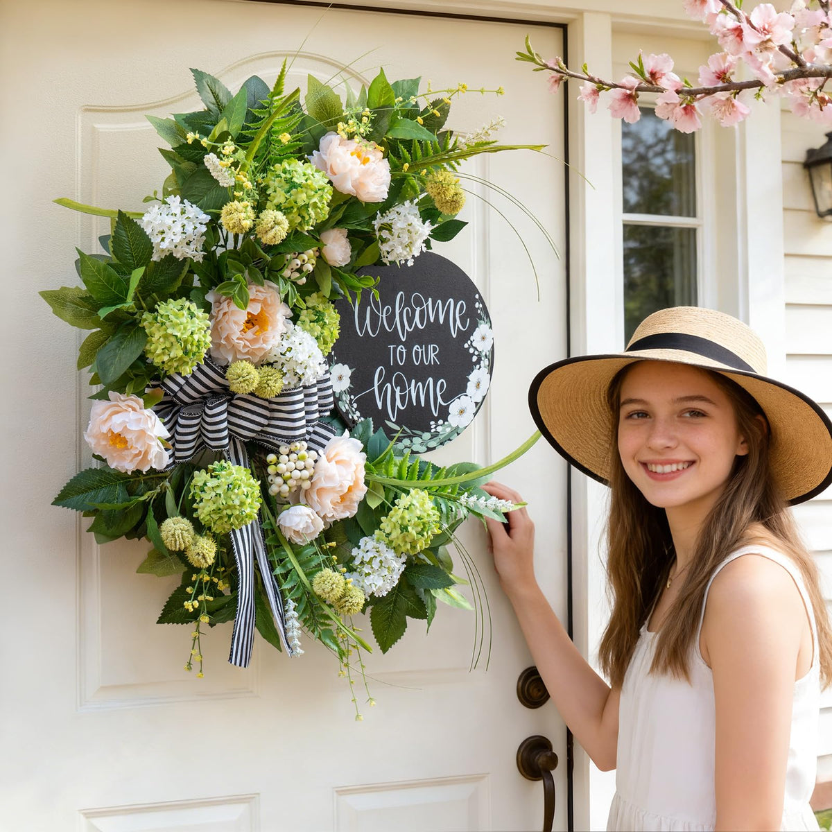 Soomeir beige hydrangea-peony focal flowers add warm focal point.