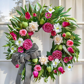Soomeir lightweight, maintenance-free wreath ready to hang.