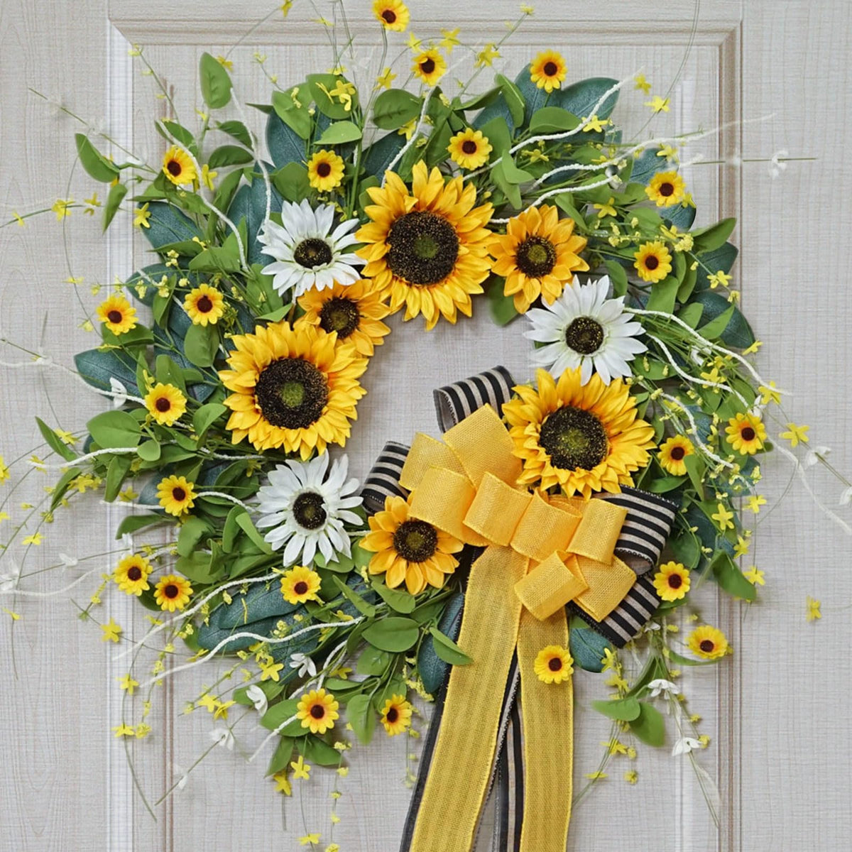 Soomeir sunflower wreath makes a thoughtful gift that brightens a neighbor's or friend's home.