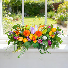 Soomeir vibrant bloom details highlight lemons and greenery in any room