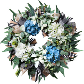 Soosubel year-round wreath maintains style through seasons with minimal care