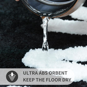 Sovelor easy-care bath mat is machine washable and quick-drying.