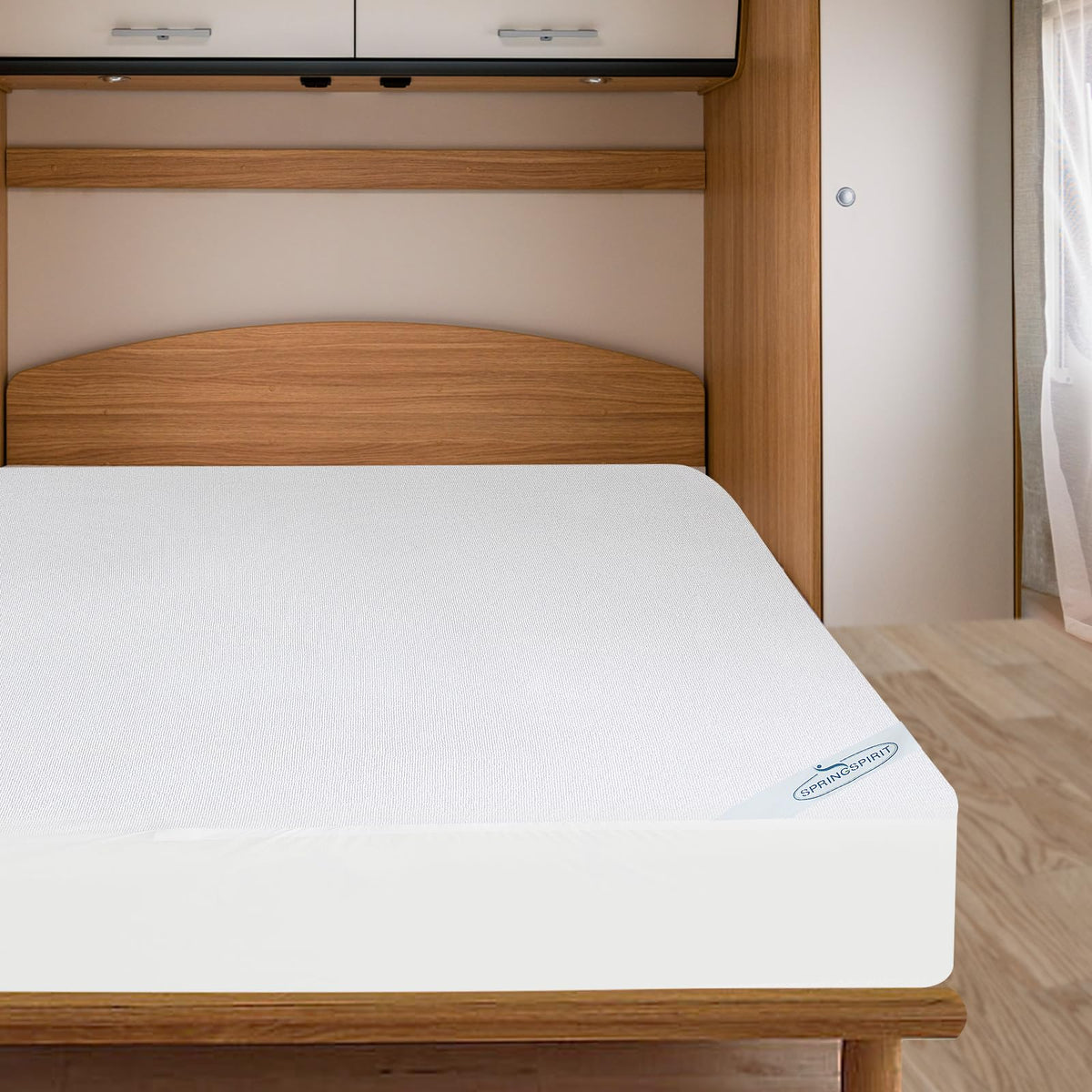 SpringSpirit lifetime guarantee badge on the mattress protector product image