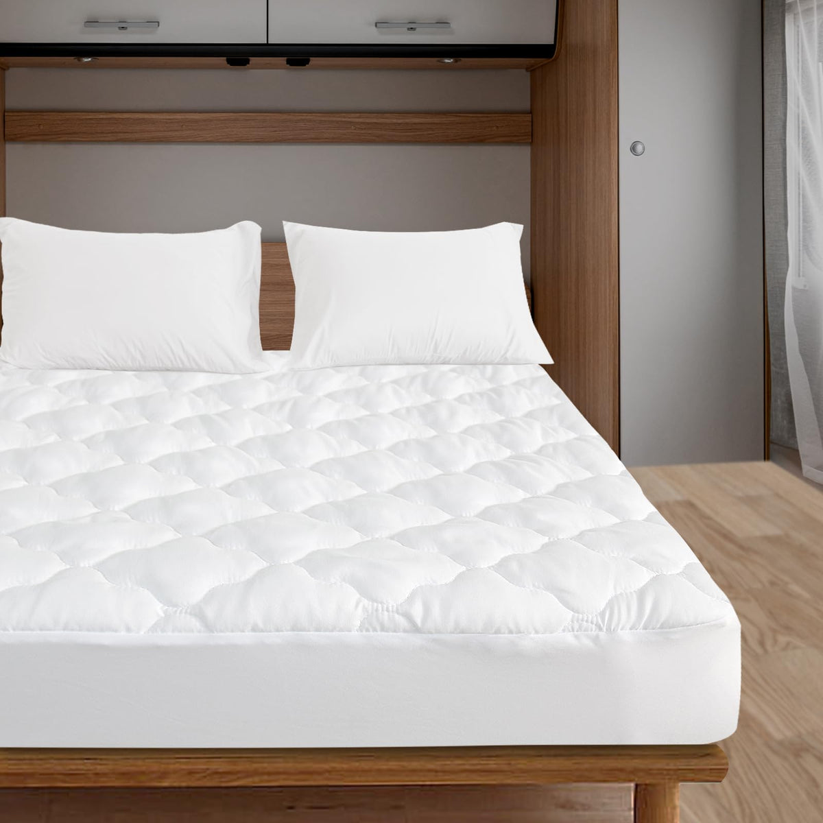 SPRINGSPIRIT RV short queen mattress cover with deep pocket protects against spills.