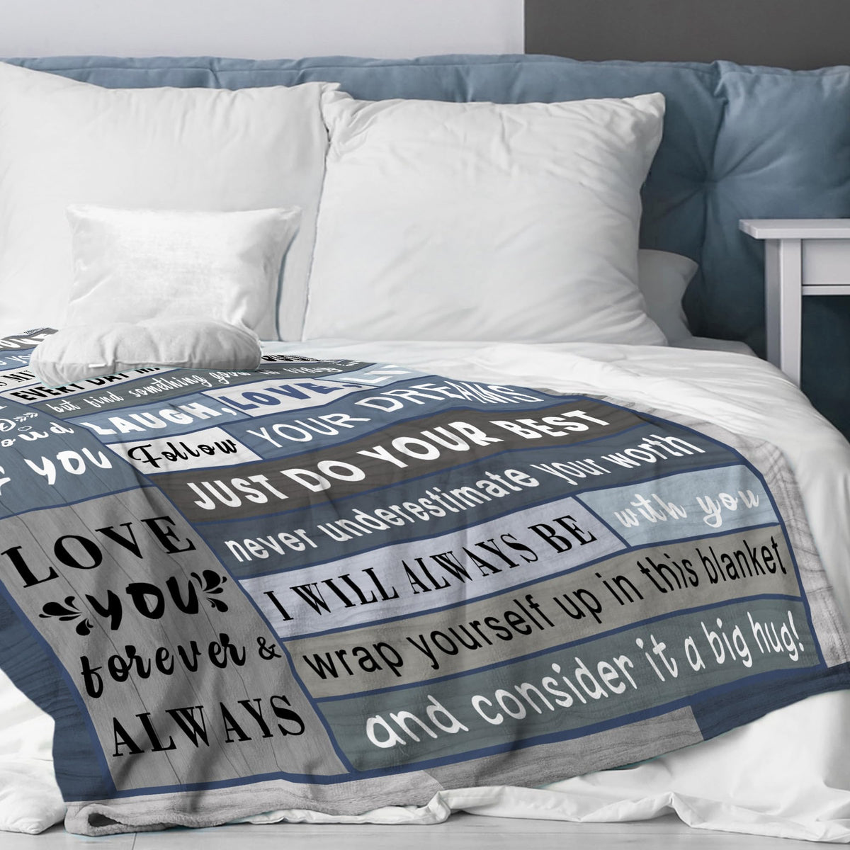 Spwasplo blanket folded display shows size and texture.