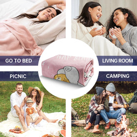 SteadStyle nap blanket placed in car for travel comfort
