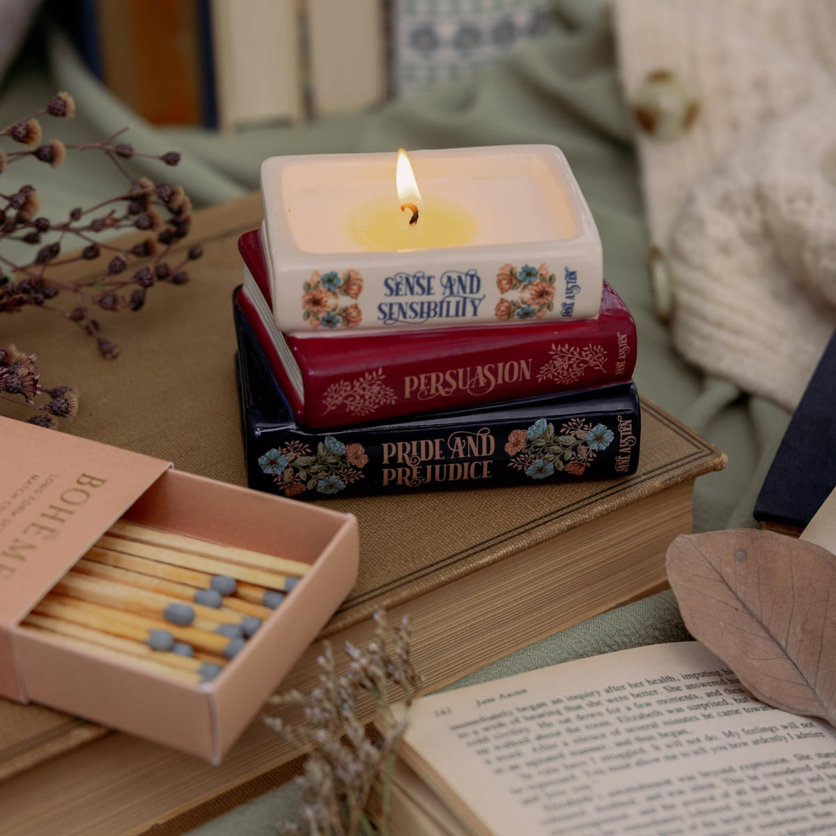 STEEL MILL AND CO Gift-ready candle for book lovers.