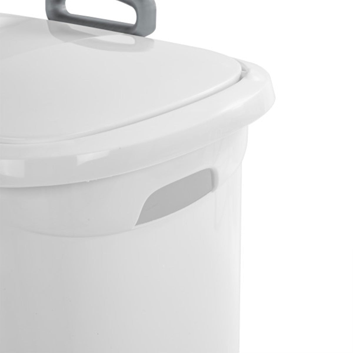 Sterilite Ultra Wheeled Hamper provides practical storage and transport in dorms and homes.