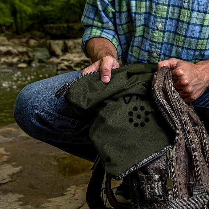 STNKY Bag Pro odor-lock design helps prevent smells from spreading.