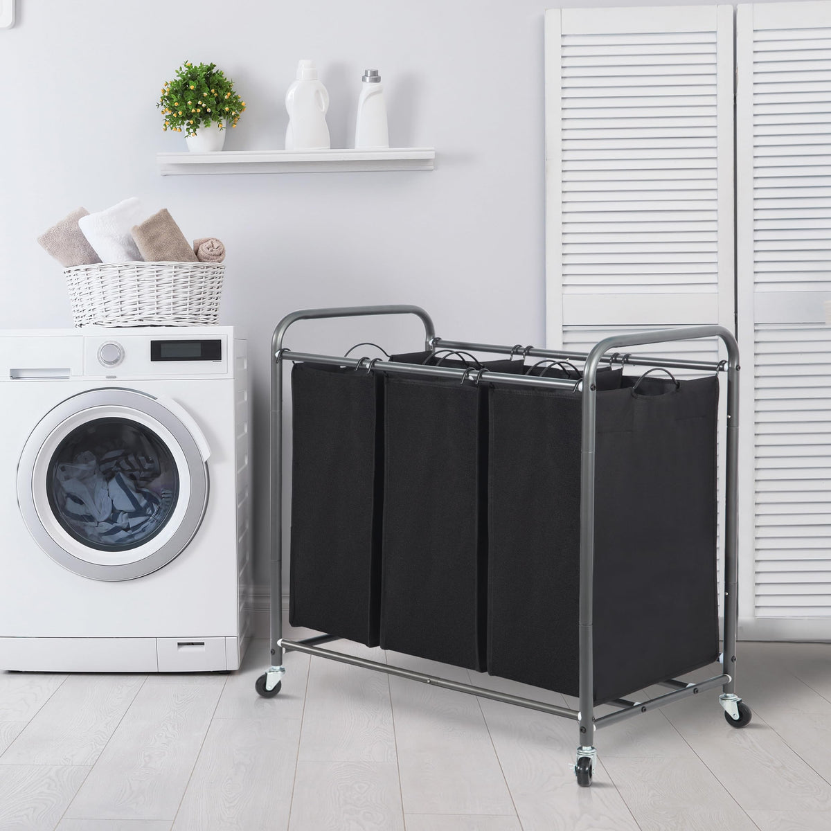 Storage Maniac waterproof interior allows quick cleanup after spills or leaks.