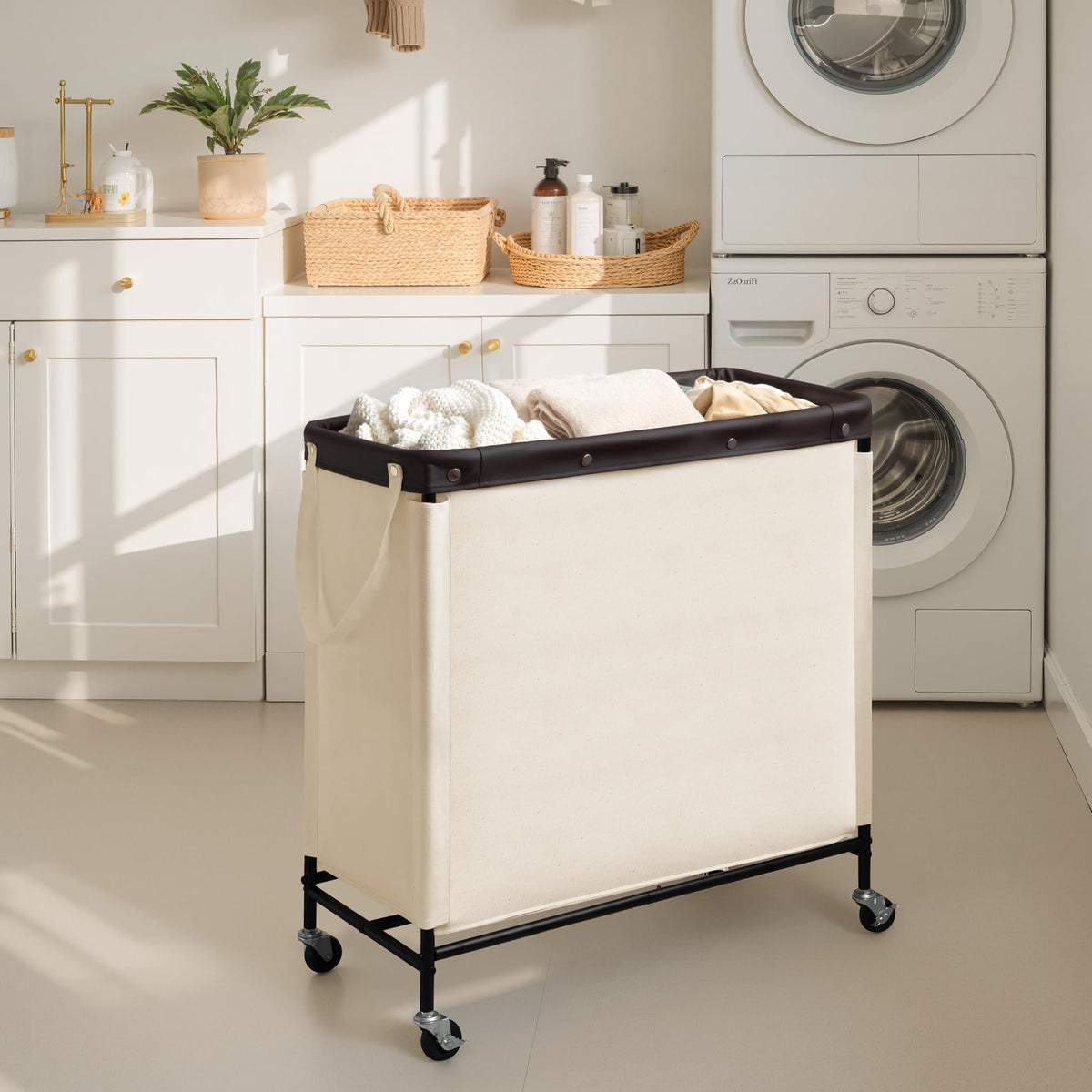 StorageWorks four-wheel system with two brakes for secure movement.