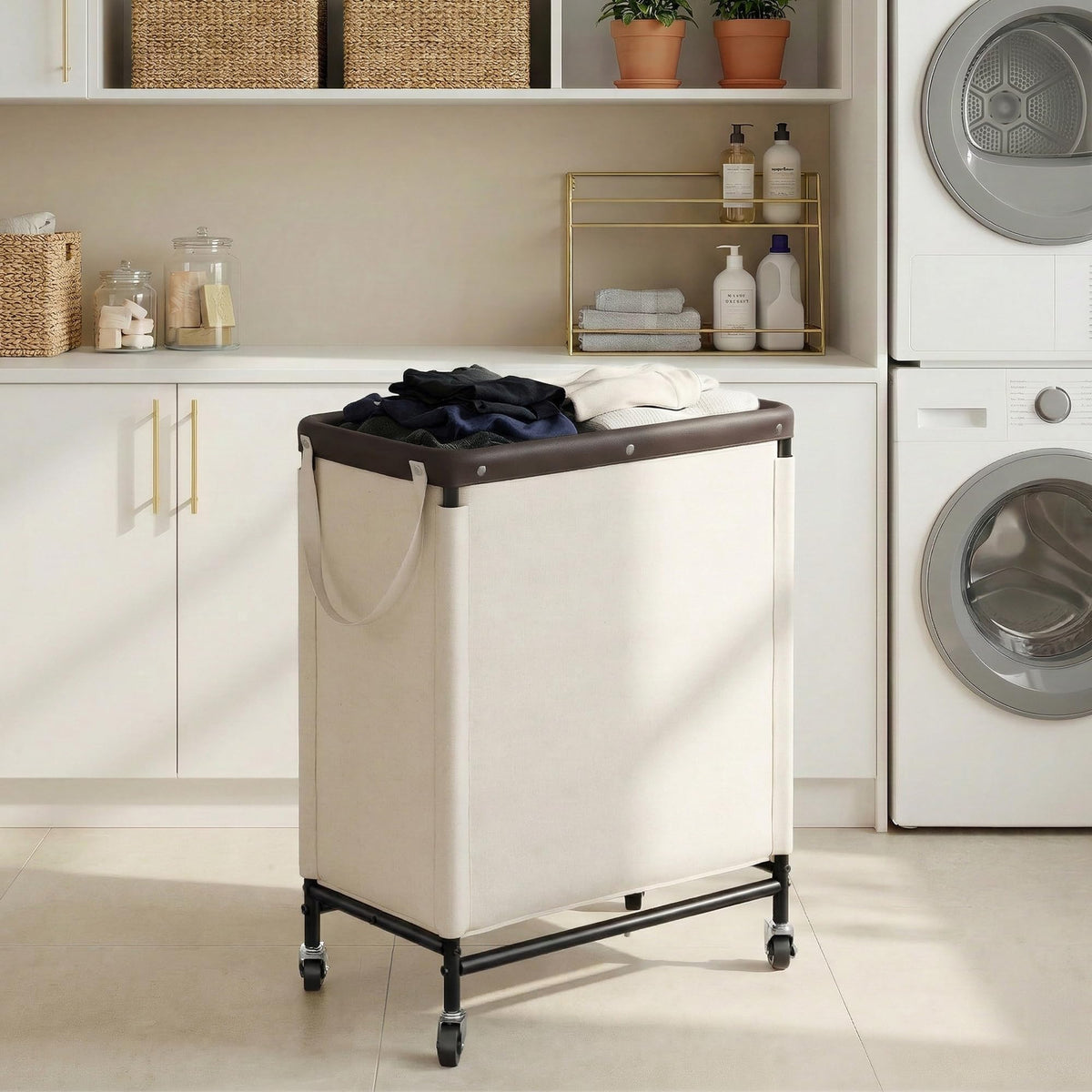 StorageWorks four wheels with brakes enable secure placement and control