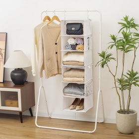 StorageWorks side pockets for keys and small gadgets, easy reach.