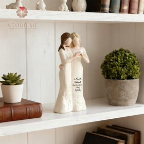 Storieme best-friend-figurine three-quarter view shows graceful pose.