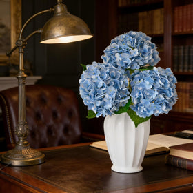 Suaycy wedding centerpieces showcase elegant blue hydrangeas