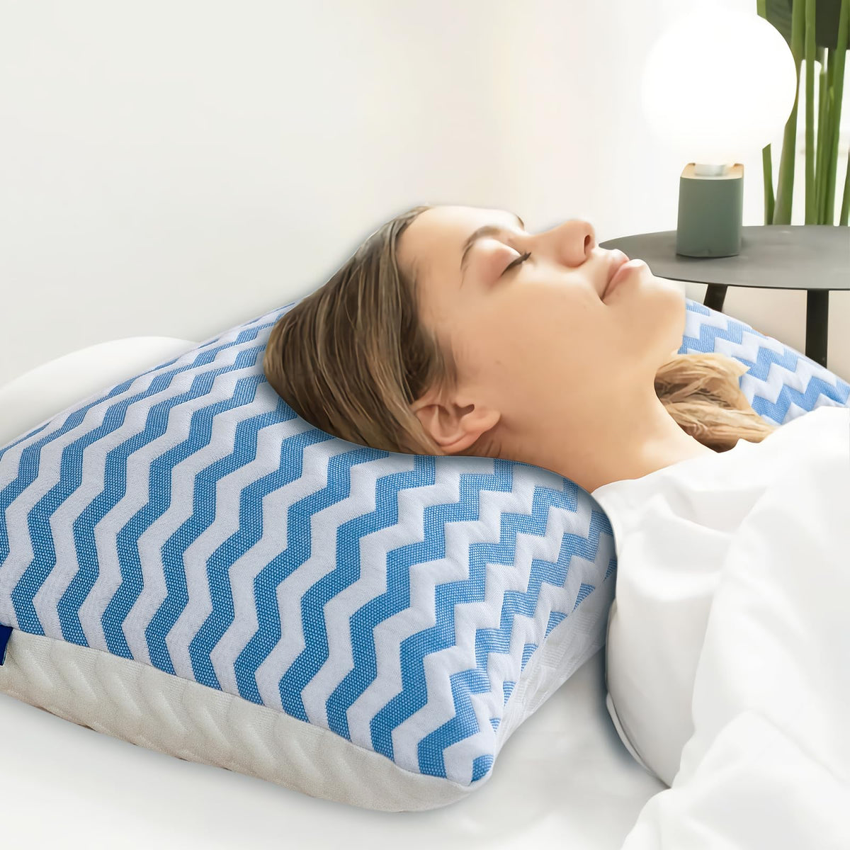 Suhedy queen-size dimensions indicate generous room for head and neck.