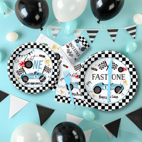 Suhelkit Fast One blue race car cutlery set simplifies messy moments