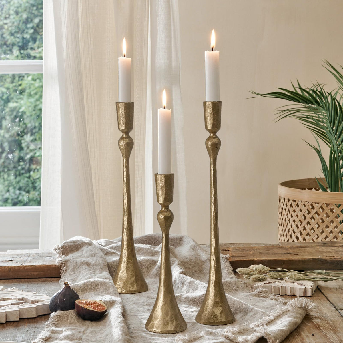 SUJUN three-piece candle holder set securely holds taper candles