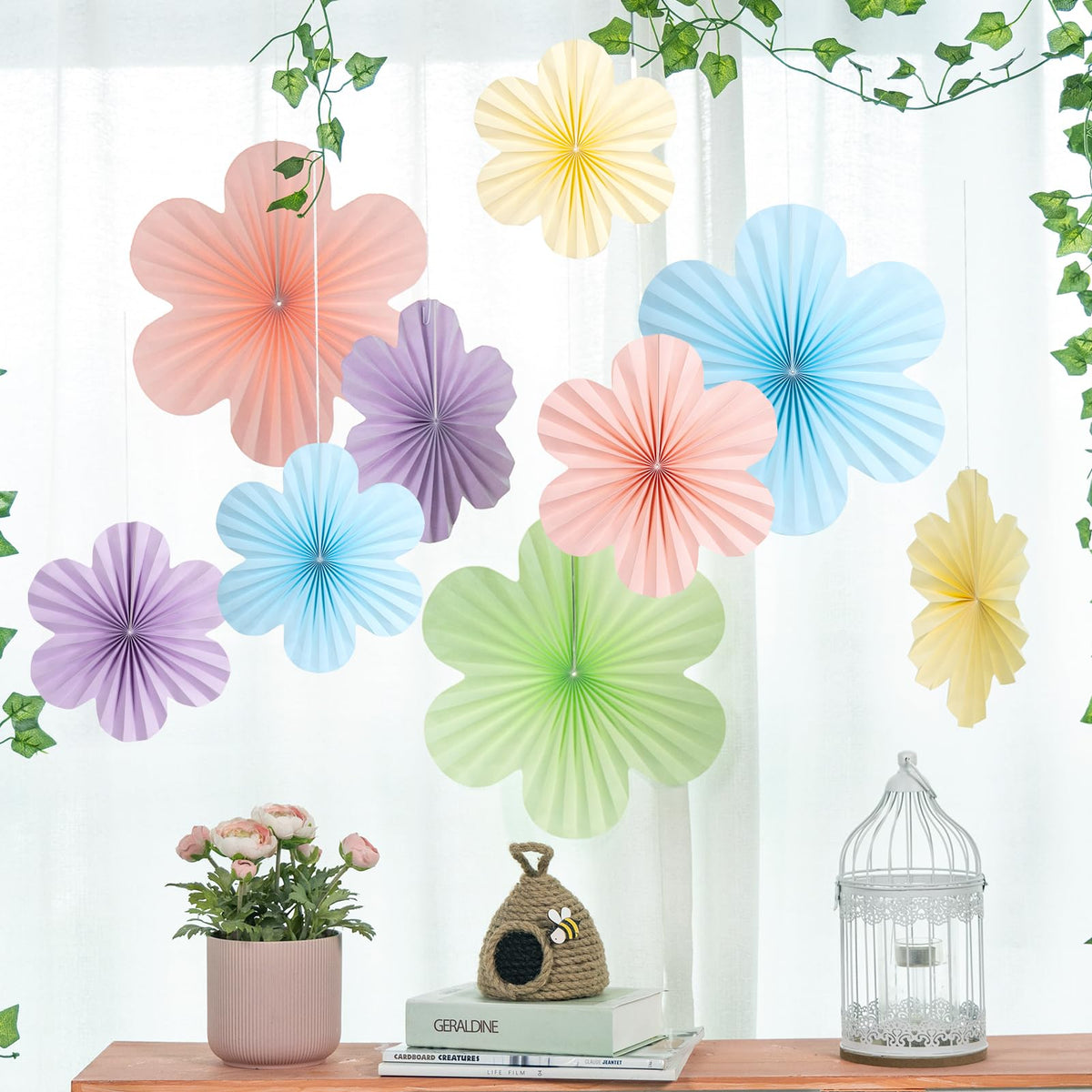 SUNBEAUTY classroom decoration set adds color and dimension to displays