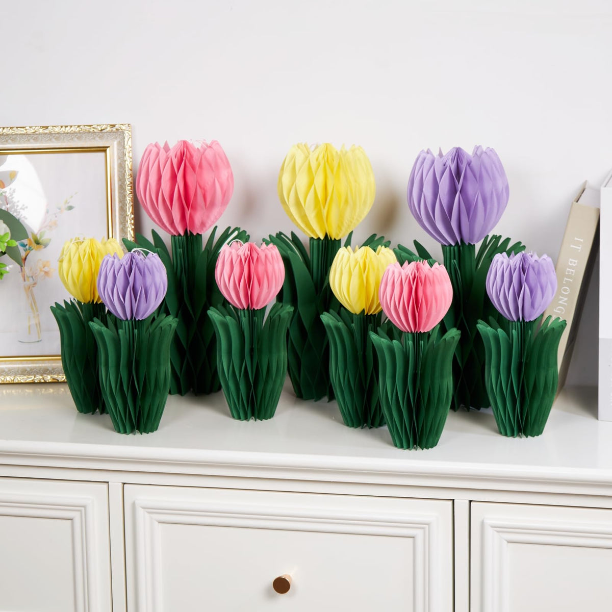 SunBeauty large 30cm tulips honeycomb centerpiece stands as a striking table statement
