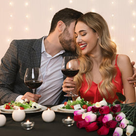 Wedding or holiday décor with long-lasting charm using Suncalla roses