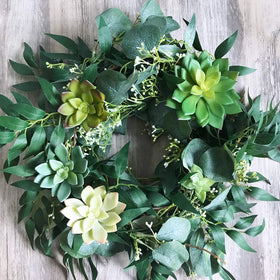 Supla holiday garden garland combination adds seasonal accents and festive tables.