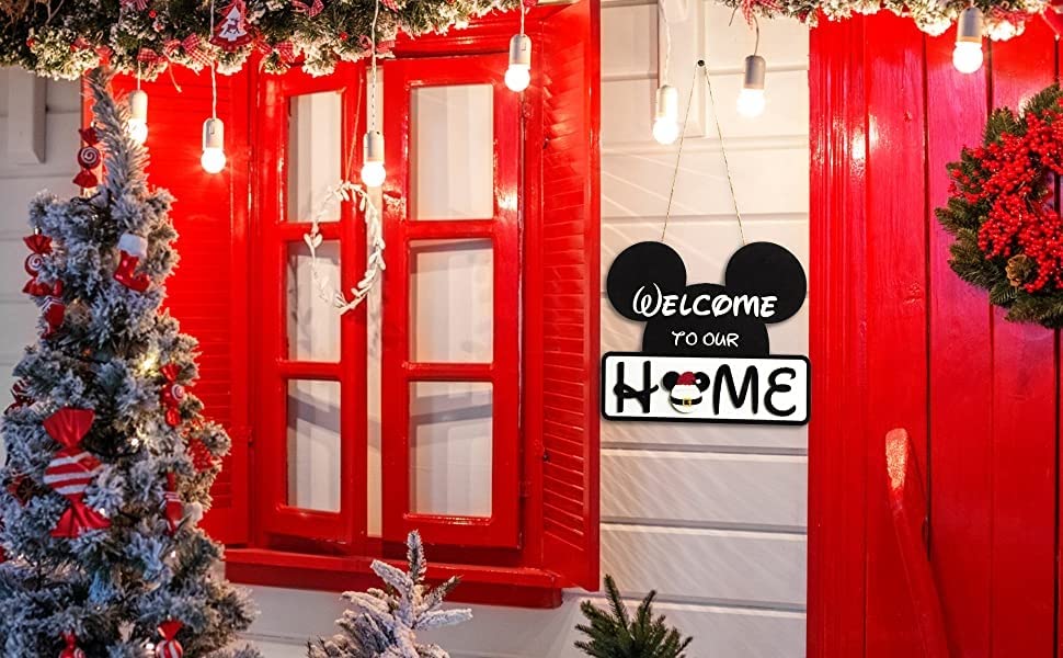 SUPYFD porch wall display blends rustic farmhouse style to entryways.