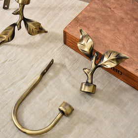 SUQ I OME metal curtain side hook set for bedroom or living areas.