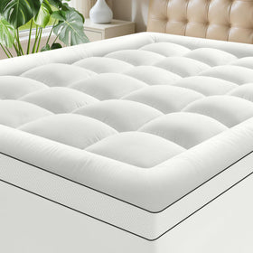 SurChic King Size Topper spine-alignment demo, gentle back support.