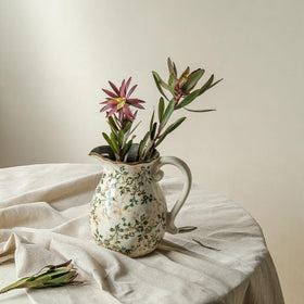 Sure YUESI vintage vase for mantels and shelves, elevating room decor